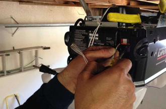 Garage Door Motor Repair inÂ Cambridge