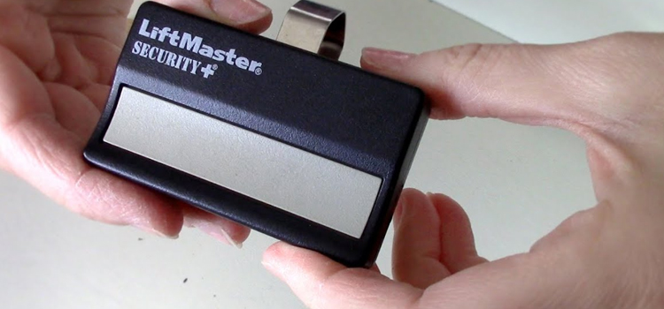chamberlain garage door remote battery in Cambridge