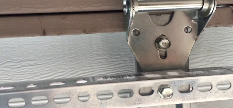 commercial garage door hinges repair in Cambridge